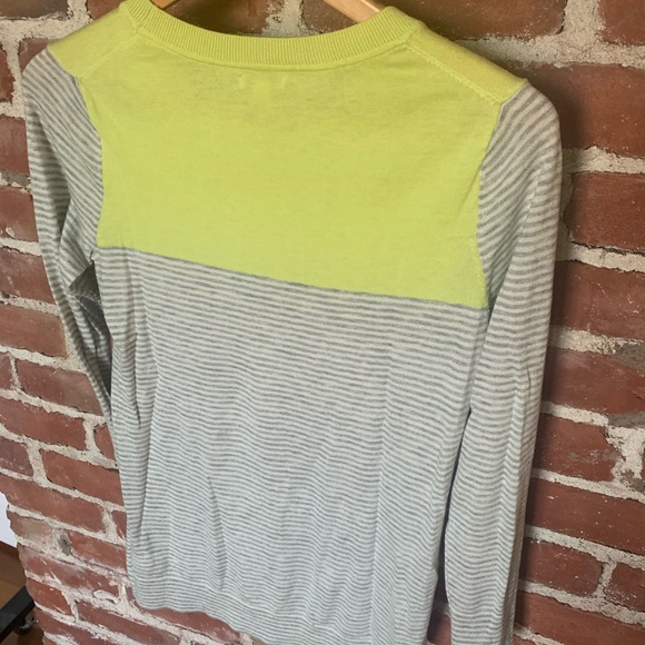 Gap colorblock striped sweater M grey crew neck - Picture 8 of 8